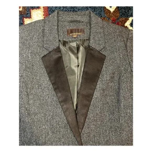 Hive and Honey Brown Herringbone Blazer Wool Blend Size Small - Picture 3 of 9